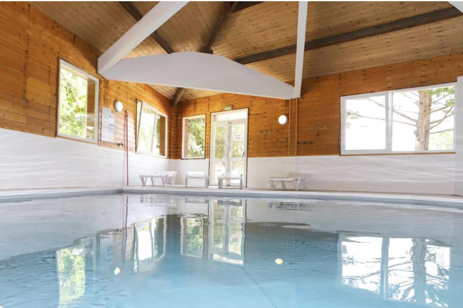 Maisonnette La Coti H5 Avec Piscine Interieure Chauffee, A 400 M De La Plage Et Menage De Fin Sejour Compris Saint-Georges-d'Oleron Εξωτερικό φωτογραφία